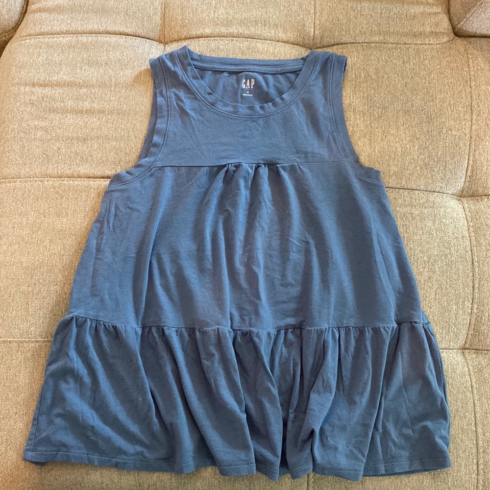 Gap layered sleeveless shirt
